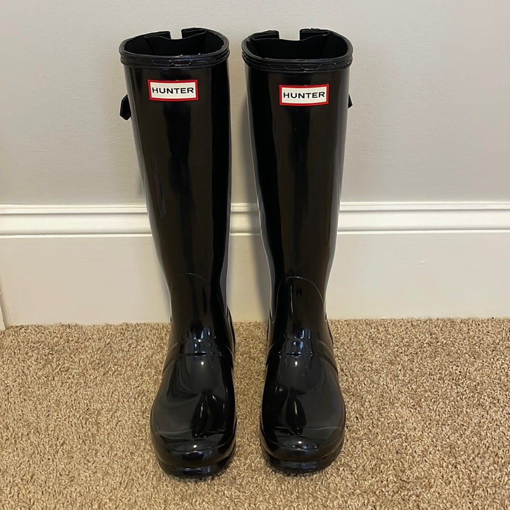 Hunter Black Tall Gloss Boots